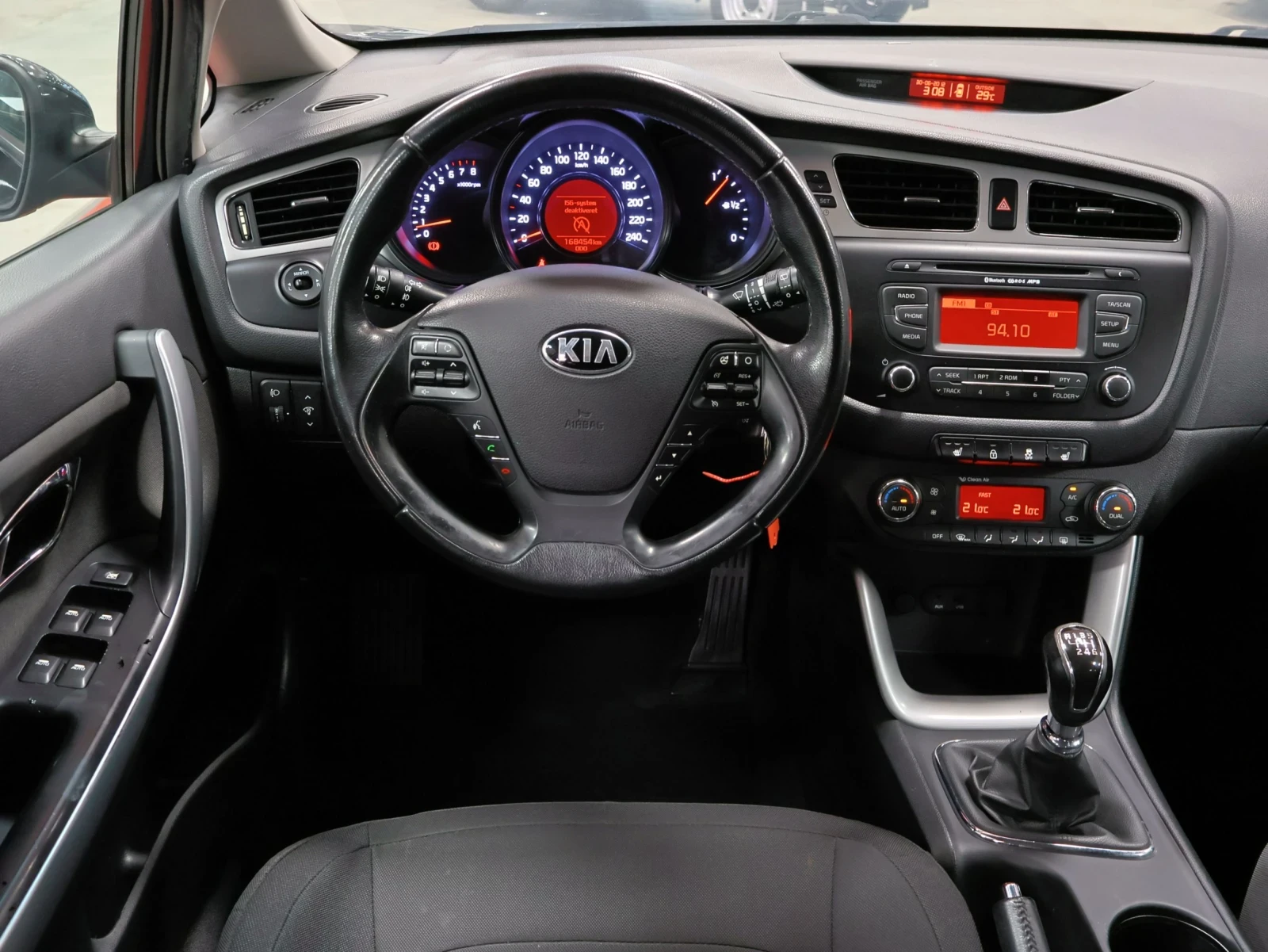 Kia Ceed 1.4 CVVT 100кс | 6СК | Климатроник , снимка 7 - Автомобили и джипове - 55821390
