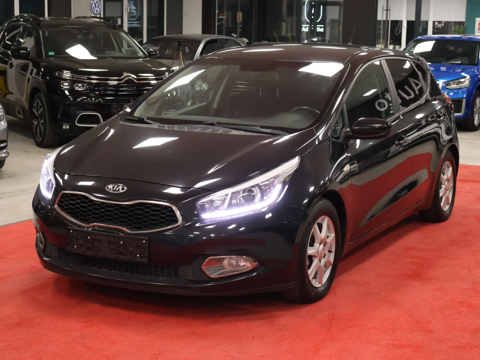 Kia Ceed 1.4 CVVT 100кс | 6СК | Климатроник , снимка 4 - Автомобили и джипове - 55821390