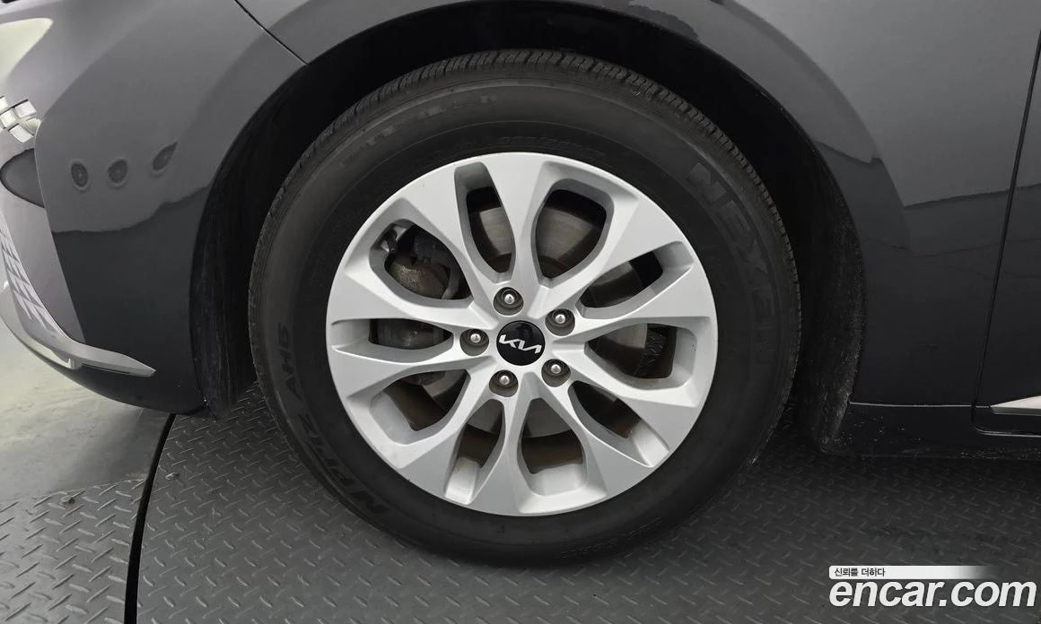 Kia K8 2.5 Gasoline 2WD Noblesse, снимка 5 - Автомобили и джипове - 56186945
