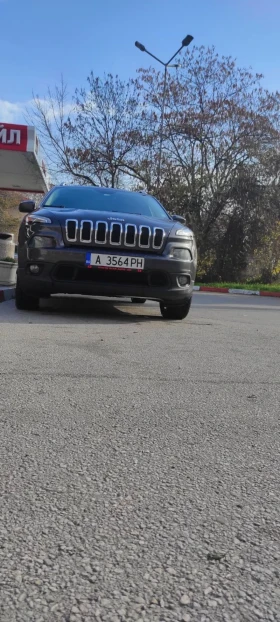Jeep Cherokee V6 4Х4, снимка 4