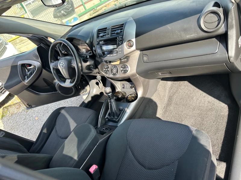 Toyota Rav4 2.2D4D 4X4 EURO5A, снимка 12 - Автомобили и джипове - 47788393