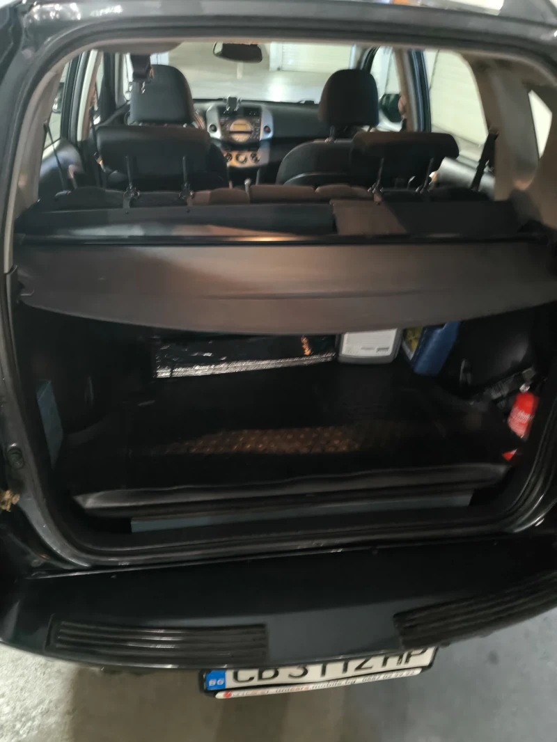 Toyota Rav4  2.0i GAS, снимка 12 - Автомобили и джипове - 52422143
