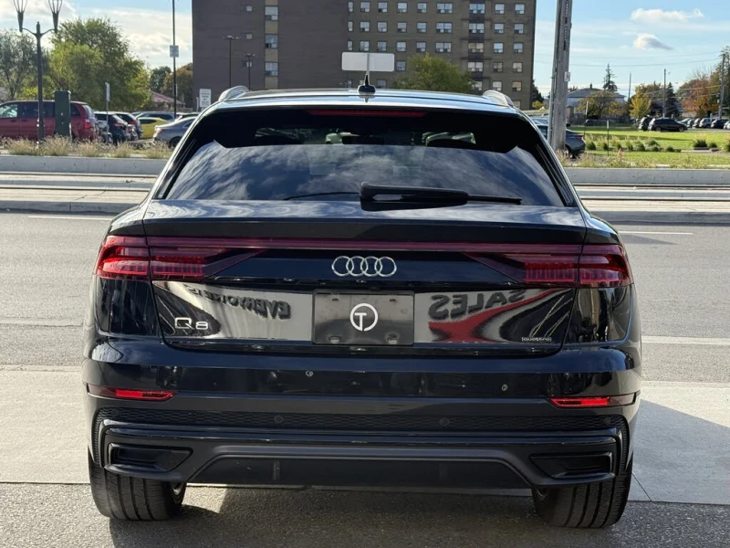 Audi Q8 PROGRESSIVE* DISTRONIK* BLACK OPTIC* S-LINE* 360* , снимка 4 - Автомобили и джипове - 52962877