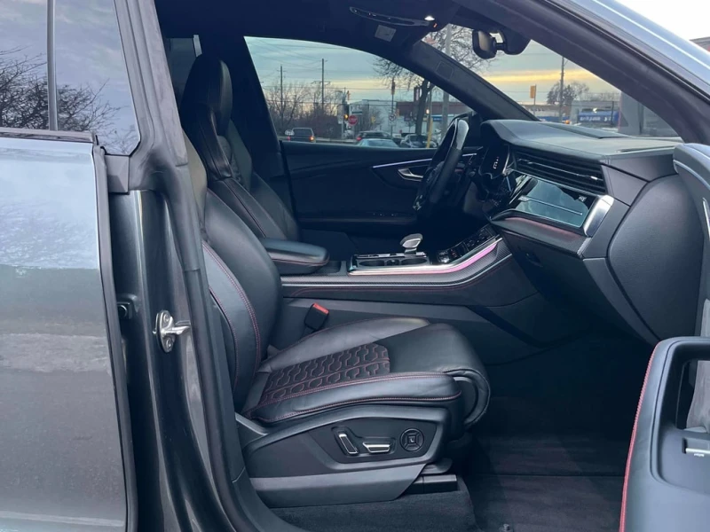 Audi RSQ8 * 4.0 TFSI quattro * CARFAX * ЦЕНА ДО БГ, снимка 9 - Автомобили и джипове - 52907909