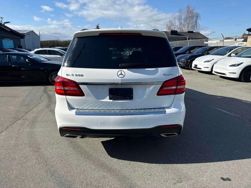 Mercedes-Benz GLS 500 550* 4MATIC * CARFAX * HARMAN/KARDON* ОБДУХВАНЕ, снимка 4 - Автомобили и джипове - 53564367
