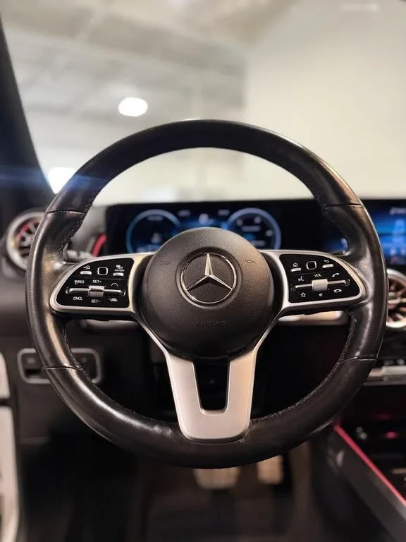 Mercedes-Benz GLB 250 4MATIC* АвтоКредит* (ЦЕНА ДО БГ), снимка 13 - Автомобили и джипове - 53927696