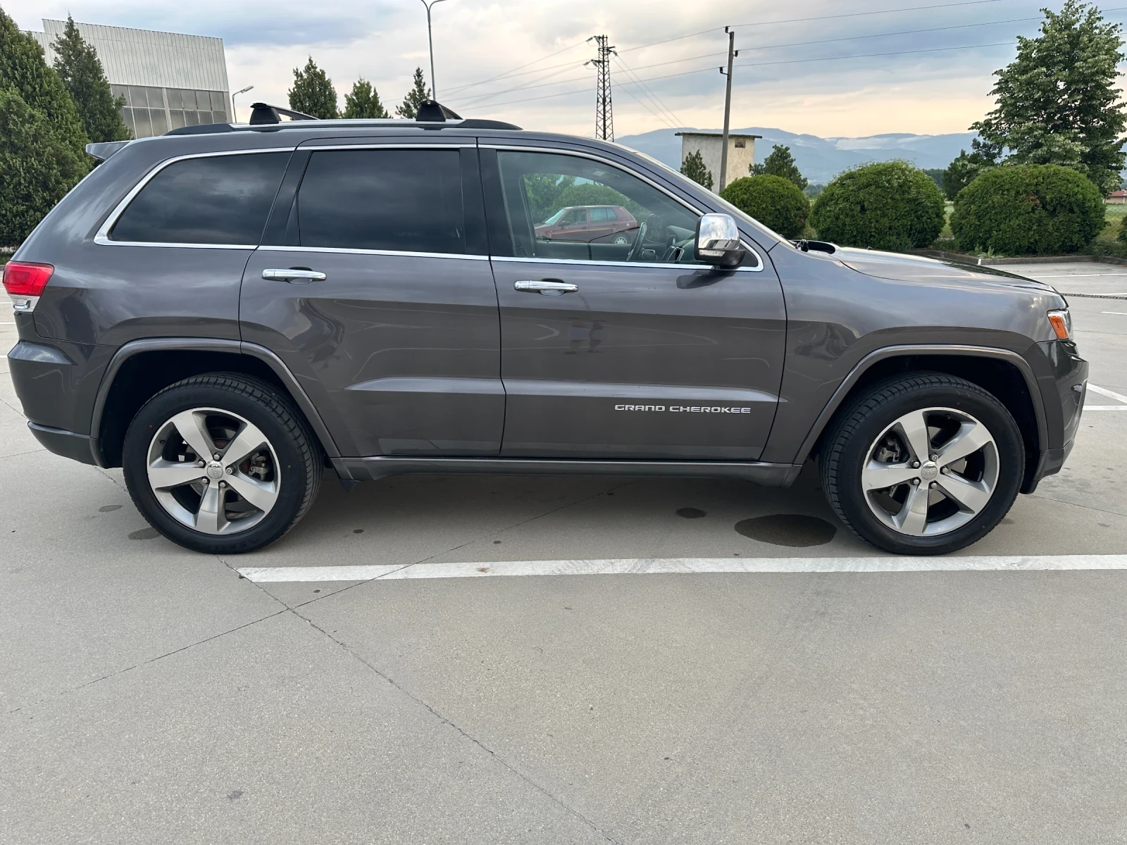 Jeep Grand cherokee Jeep Grand Cherokee 5.7 Hemi Overland/Distronic - изображение 5