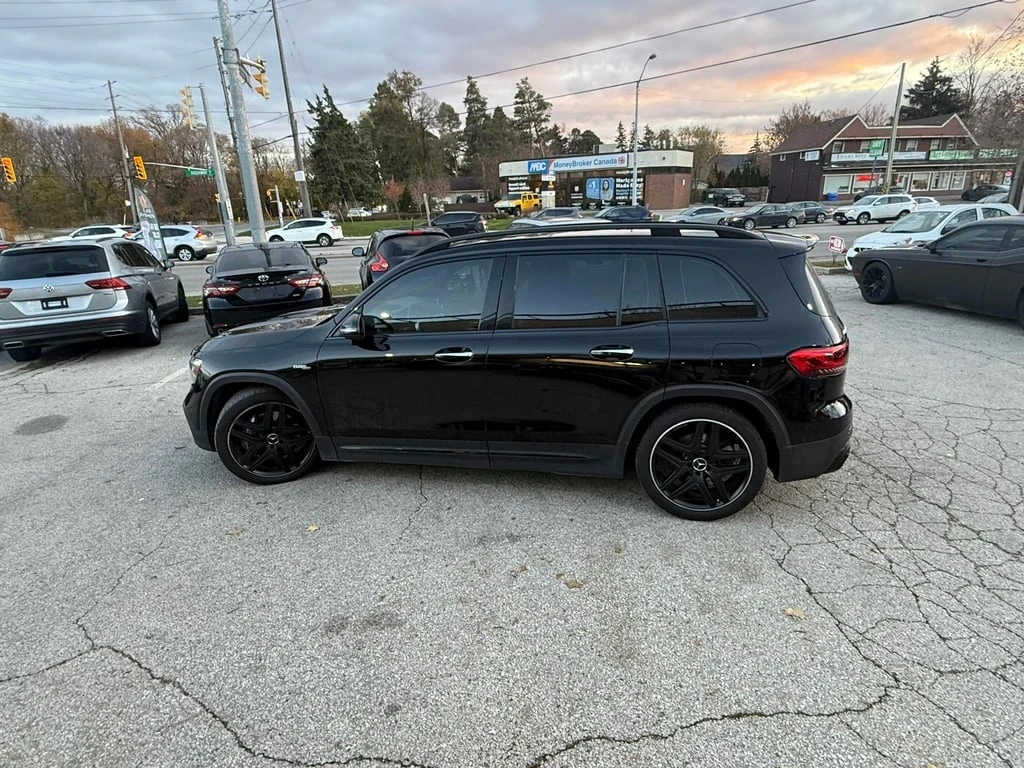 Mercedes-Benz GLB * AMG 35 * CARFAX * БЕЗ ПЪРВОНАЧАЛНА ВНОСКА - изображение 2