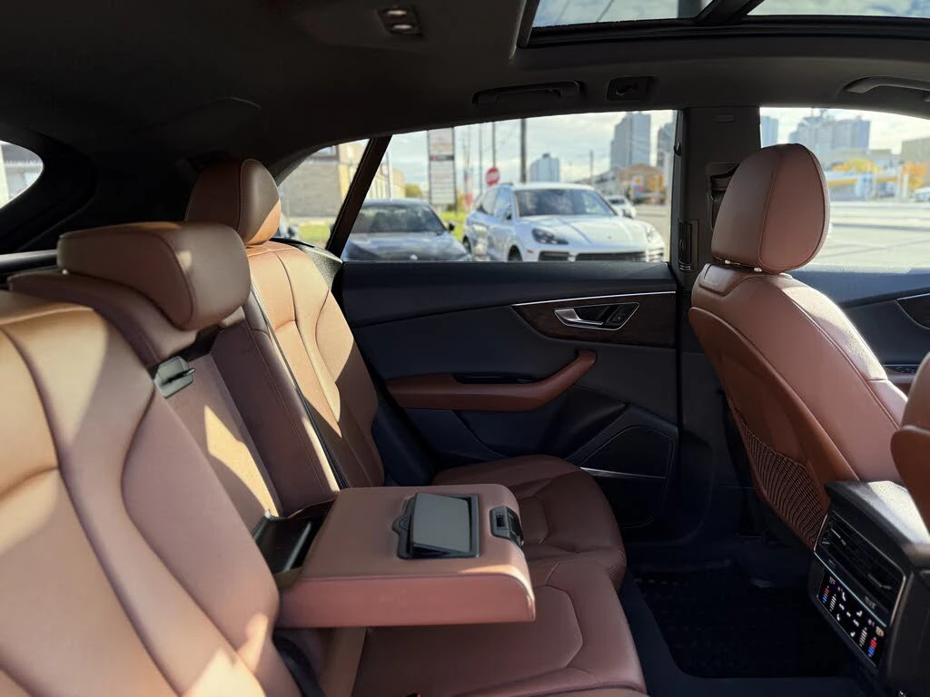 Audi Q8 PROGRESSIVE* DISTRONIK* BLACK OPTIC* S-LINE* 360*  | Mobile.bg � ����������� 17