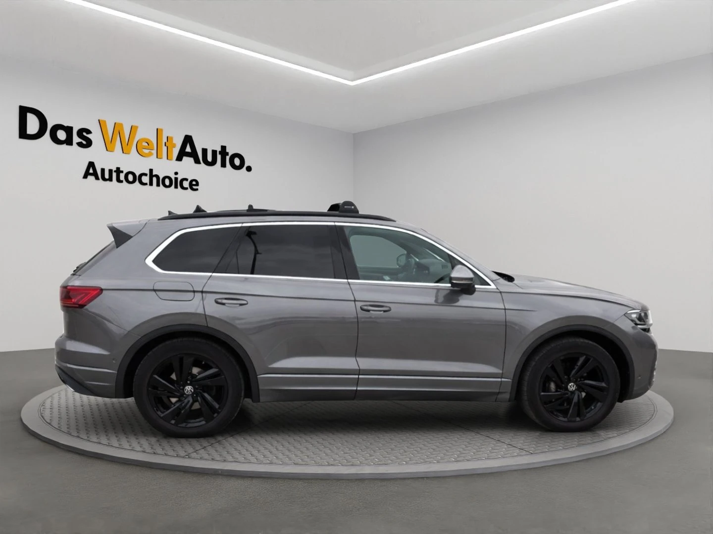 VW Touareg, снимка 3 - Автомобили и джипове - 56420618