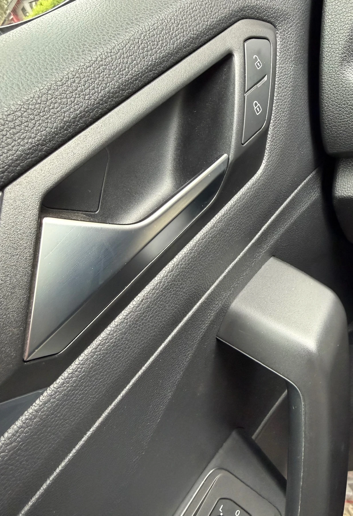 VW T-Roc, снимка 9 - Автомобили и джипове - 54279466