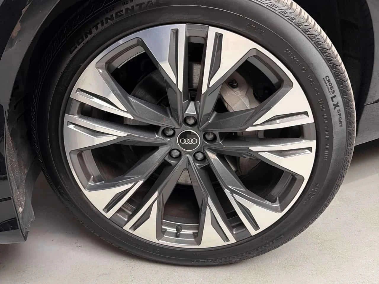 Audi Q8 TECHNIK S-line* DIS* MATRIX* 360* ОБУДХВАНЕ* B&O* , снимка 7 - Автомобили и джипове - 55751084