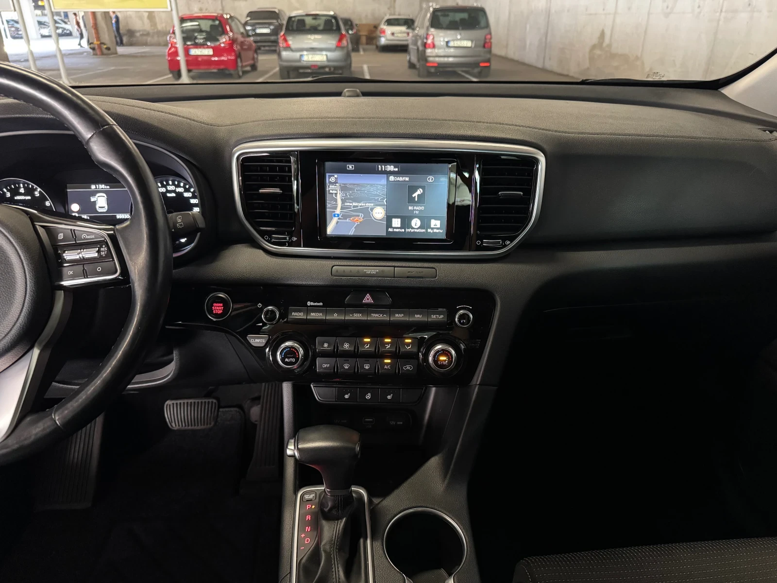 Kia Sportage, снимка 16 - Автомобили и джипове - 55800932
