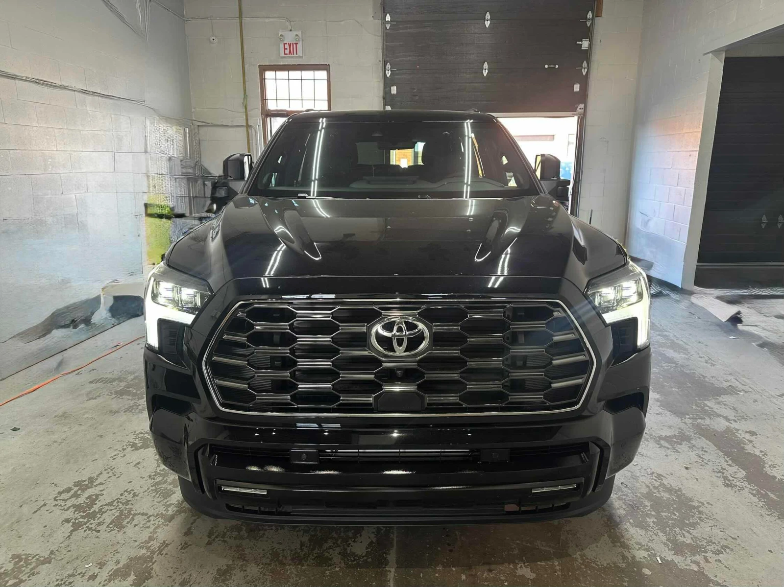 Toyota Sequoia * Platinum 4WD * CARFAX * , снимка 6 - Автомобили и джипове - 55993568