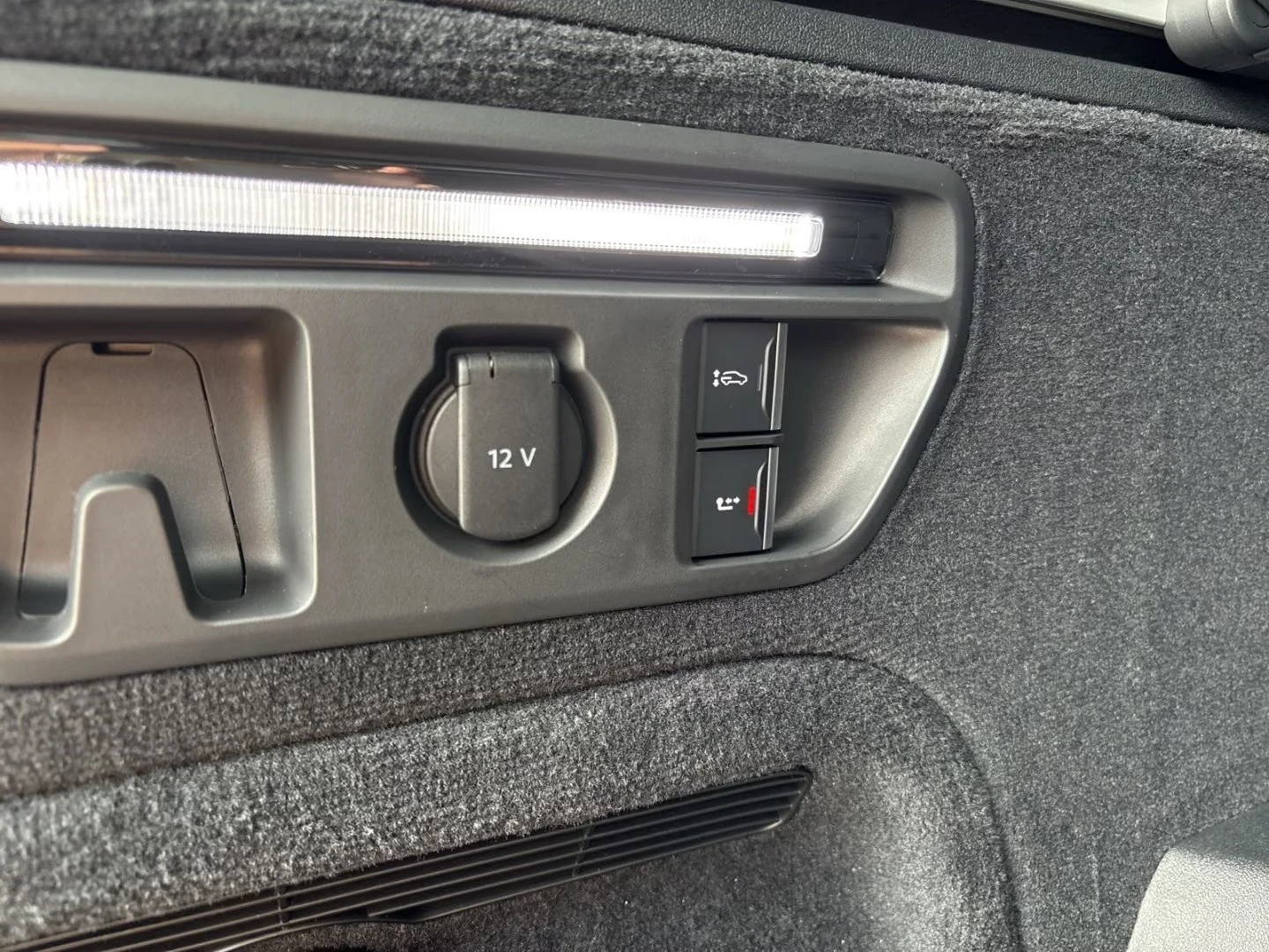 Audi Q7 S-LINE / MATRIX / B&O / HUD / PANO / 360 / TECH+ /, снимка 17 - Автомобили и джипове - 56116738