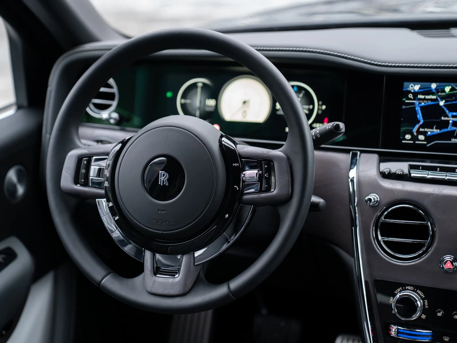Rolls-Royce Cullinan FACELIFT BESPOKE TV, снимка 6 - Автомобили и джипове - 56260896