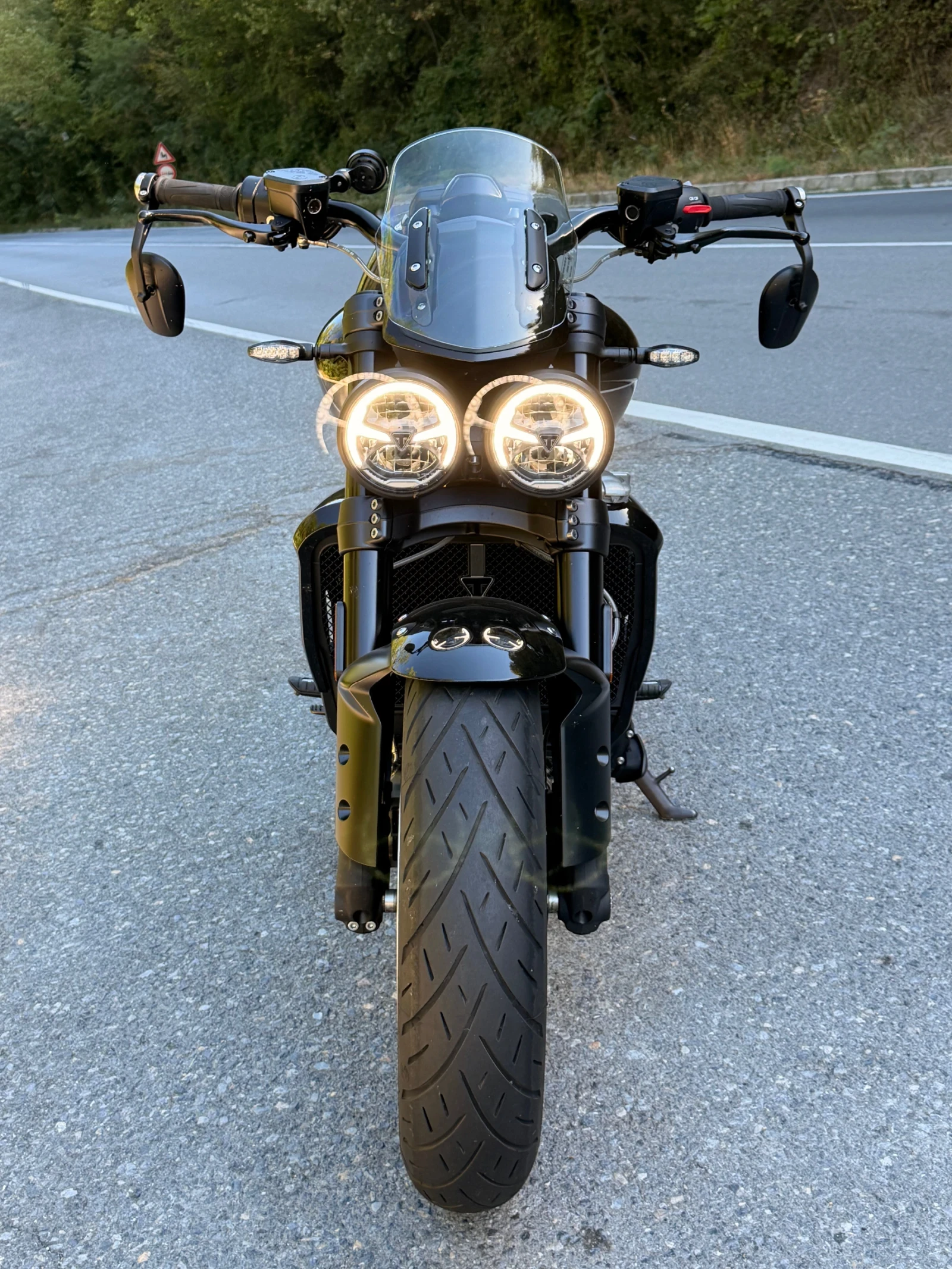 Triumph Rocket, снимка 3 - Мотоциклети и мототехника - 56165134