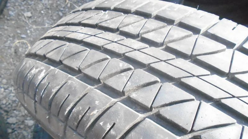 Гуми Зимни 195/70R14, снимка 2 - Гуми и джанти - 22770883