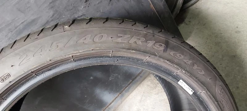 Гуми Летни 245/40R19, снимка 8 - Гуми и джанти - 34706607