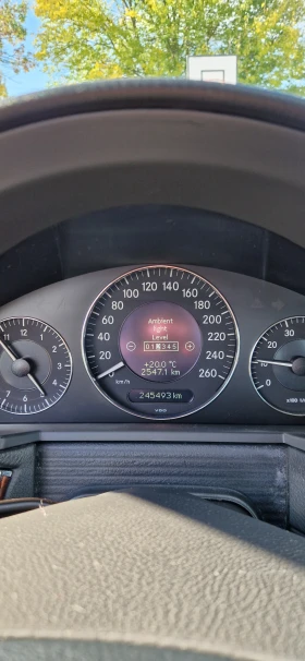 Mercedes-Benz E 200 КОМПРЕСОР, снимка 11