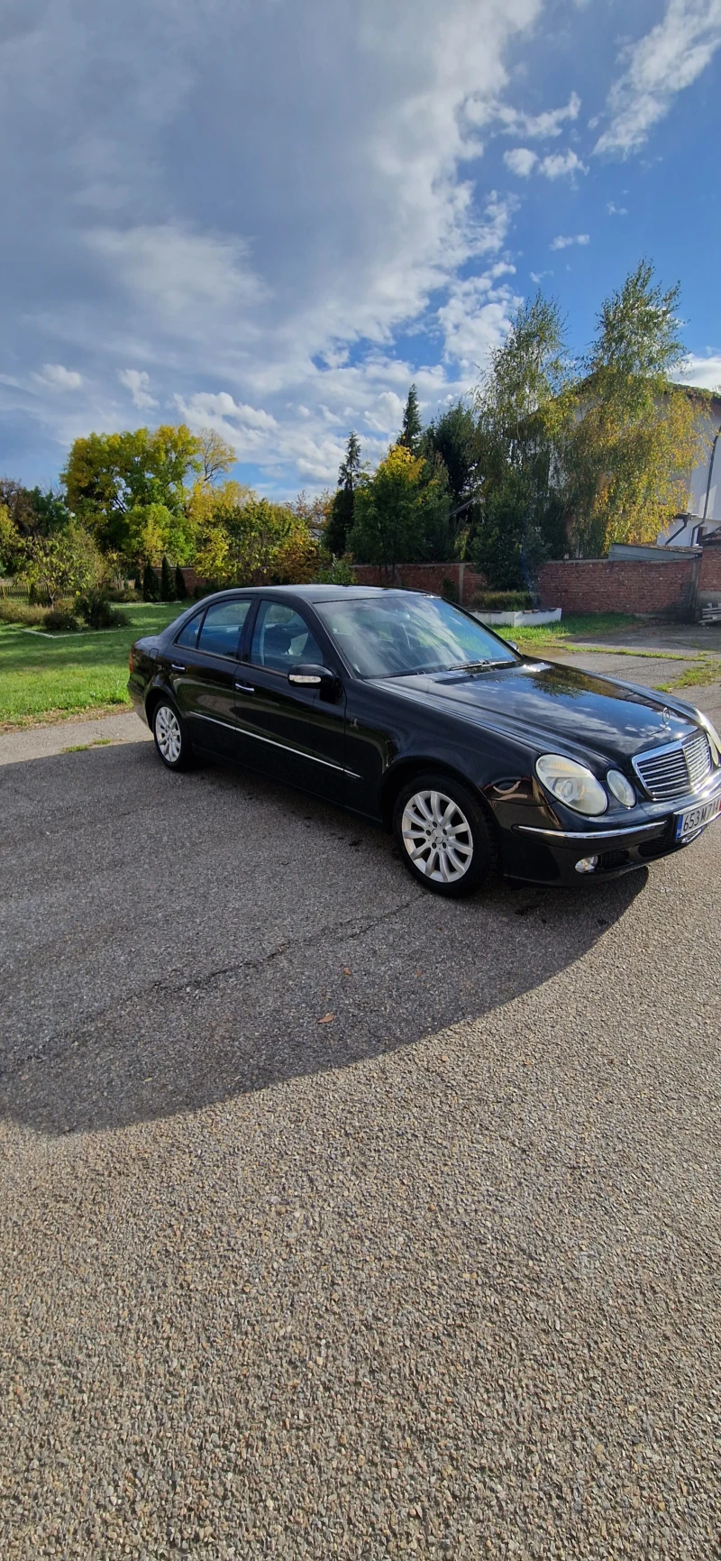 Mercedes-Benz E 200 КОМПРЕСОР, снимка 1 - Автомобили и джипове - 47524188