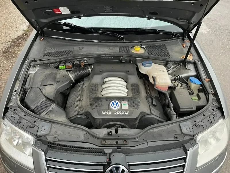 VW Passat 2.8 V6 4X4 AMX, снимка 9 - Автомобили и джипове - 48545941