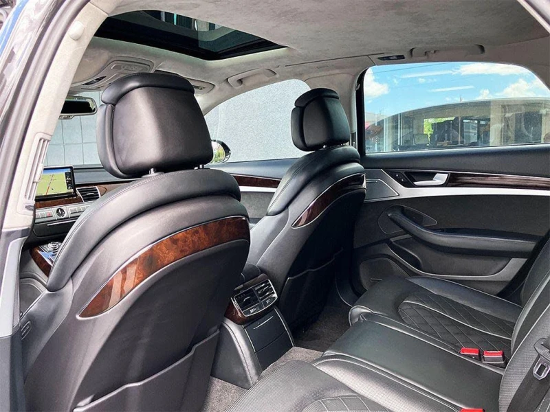 Audi A8 * АВТО КРЕДИТ* ЦЕНА ДО БГ * СЕРВИЗНА ИСТОРИЯ * , снимка 12 - Автомобили и джипове - 52436434