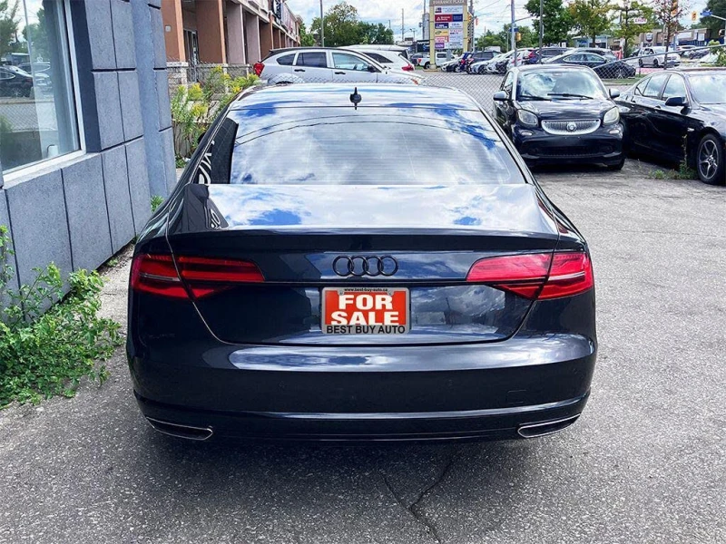 Audi A8 * АВТО КРЕДИТ* ЦЕНА ДО БГ * СЕРВИЗНА ИСТОРИЯ * , снимка 4 - Автомобили и джипове - 52436434