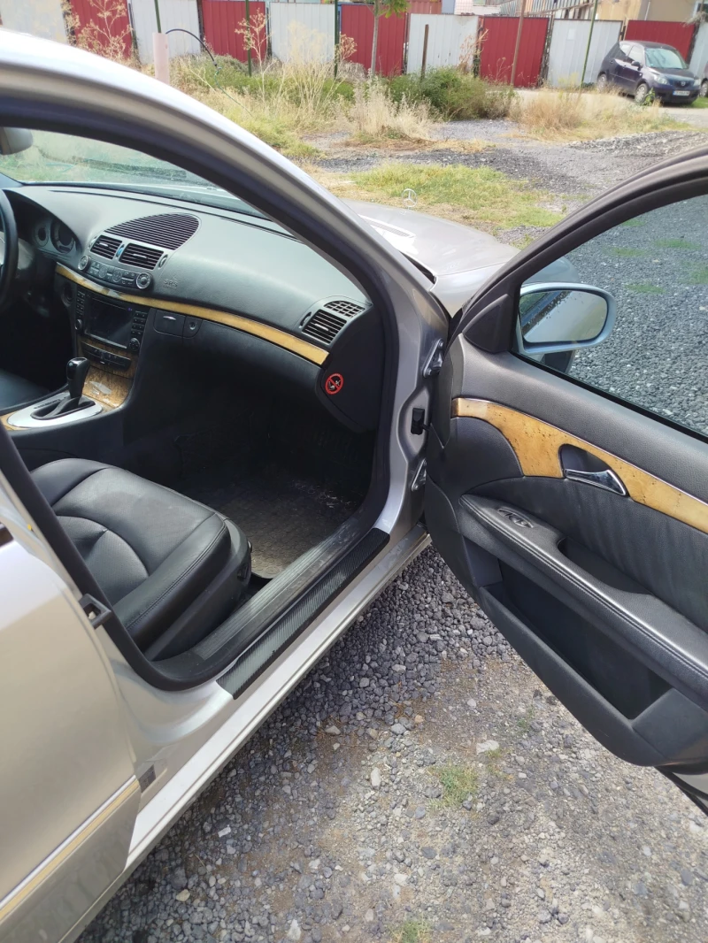 Mercedes-Benz E 270, снимка 6 - Автомобили и джипове - 52975131