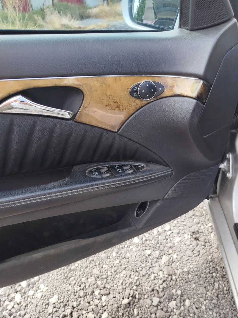 Mercedes-Benz E 270, снимка 12 - Автомобили и джипове - 52975131