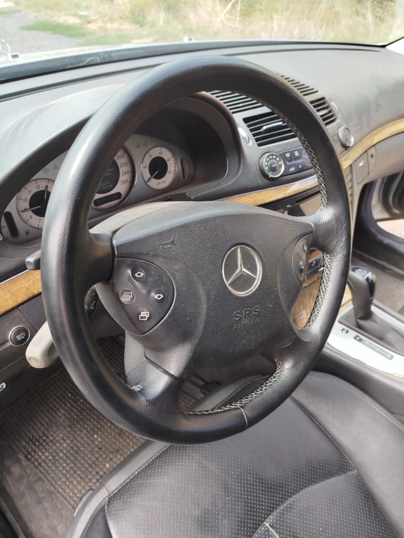 Mercedes-Benz E 270, снимка 9 - Автомобили и джипове - 52975131
