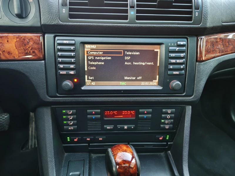 BMW 525 525d LCI Комфортен салон, снимка 15 - Автомобили и джипове - 53585131