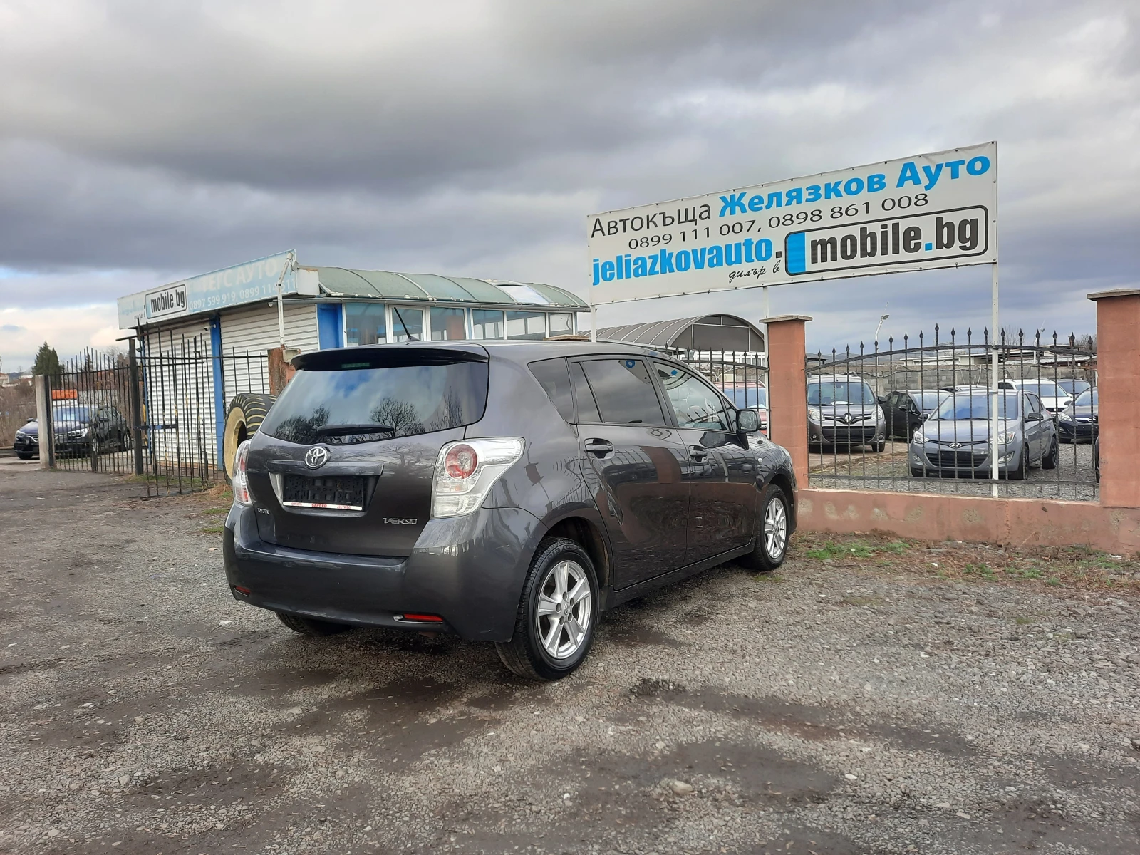 Toyota Verso 2.0 D-4D - изображение 4