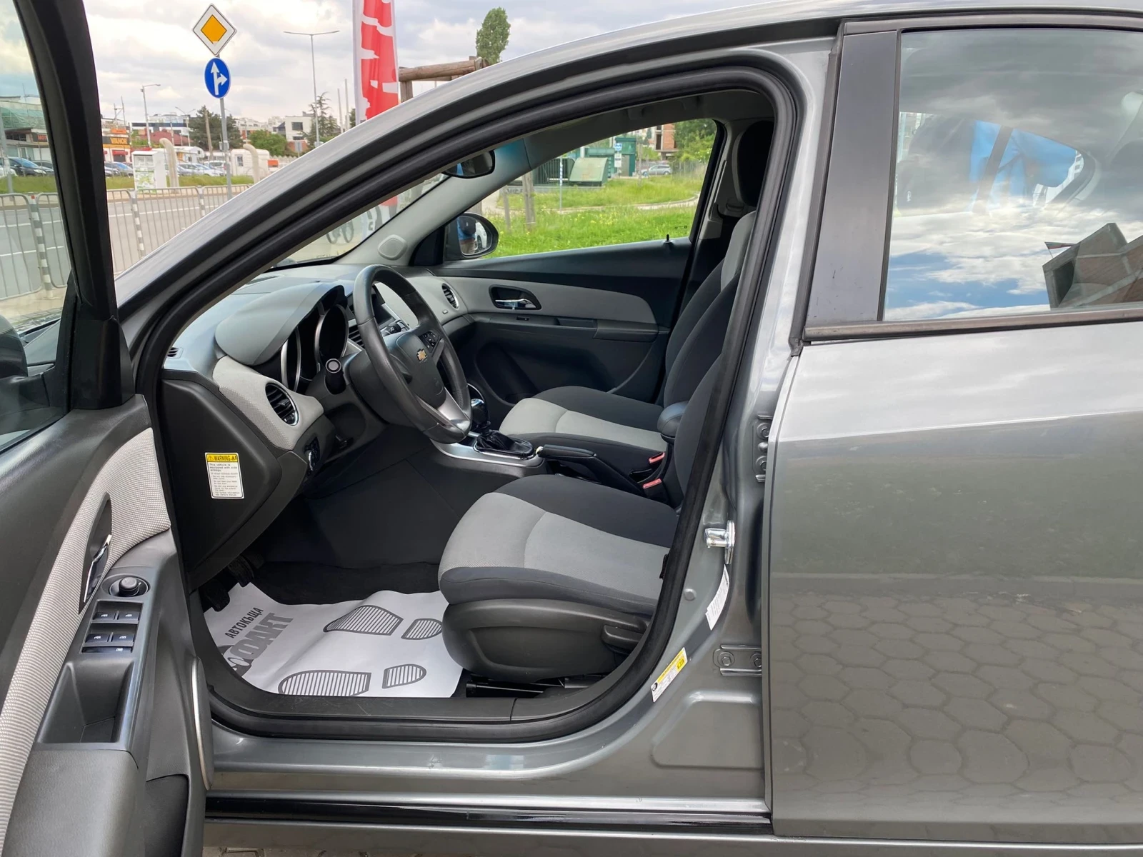 Chevrolet Cruze 1.6i/EURO.5A - изображение 8