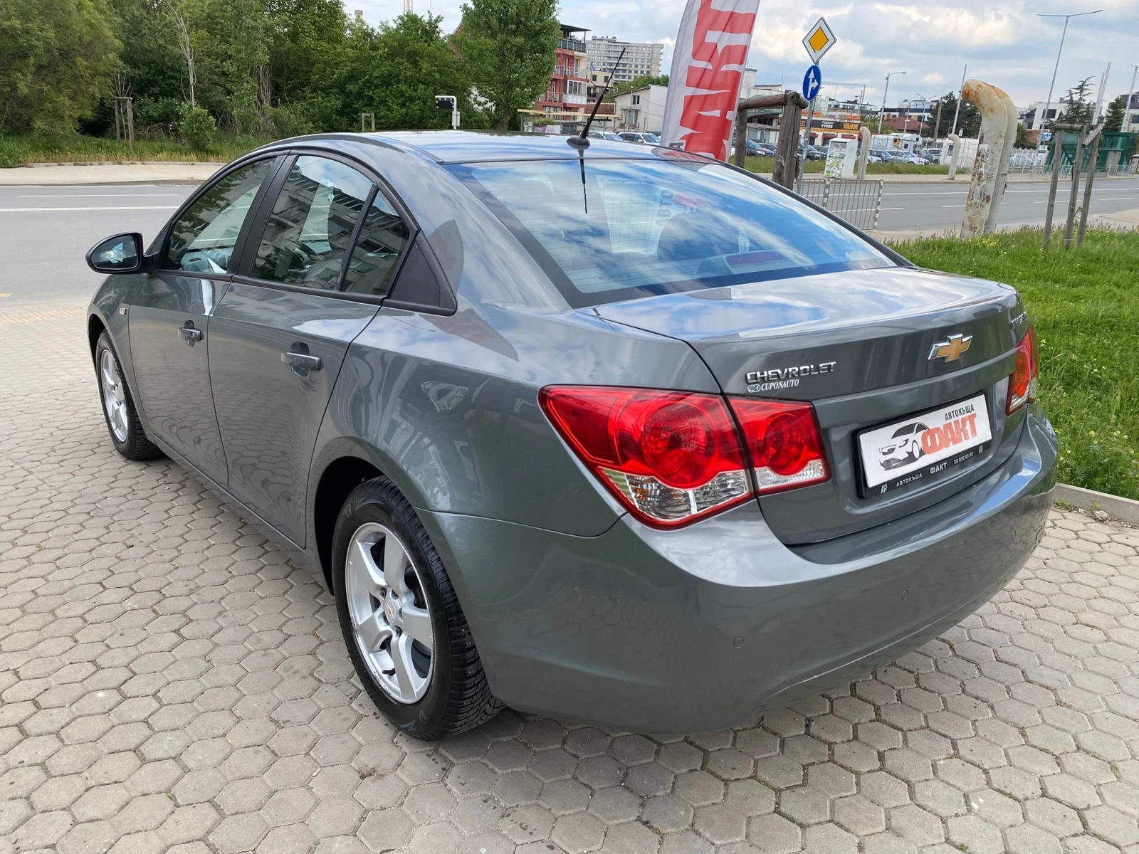 Chevrolet Cruze 1.6i/EURO.5A - изображение 6