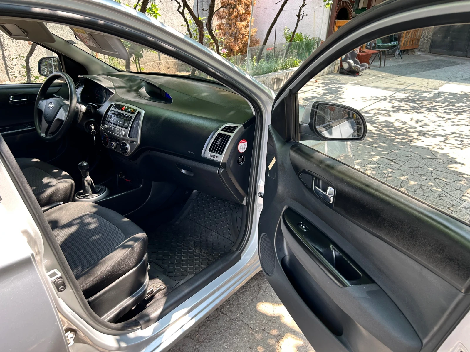 Hyundai I20 1.2 БЕНЗИН КЛИМАТИК ГАЗ/БЕНЗИН | Mobile.bg — изображение 14