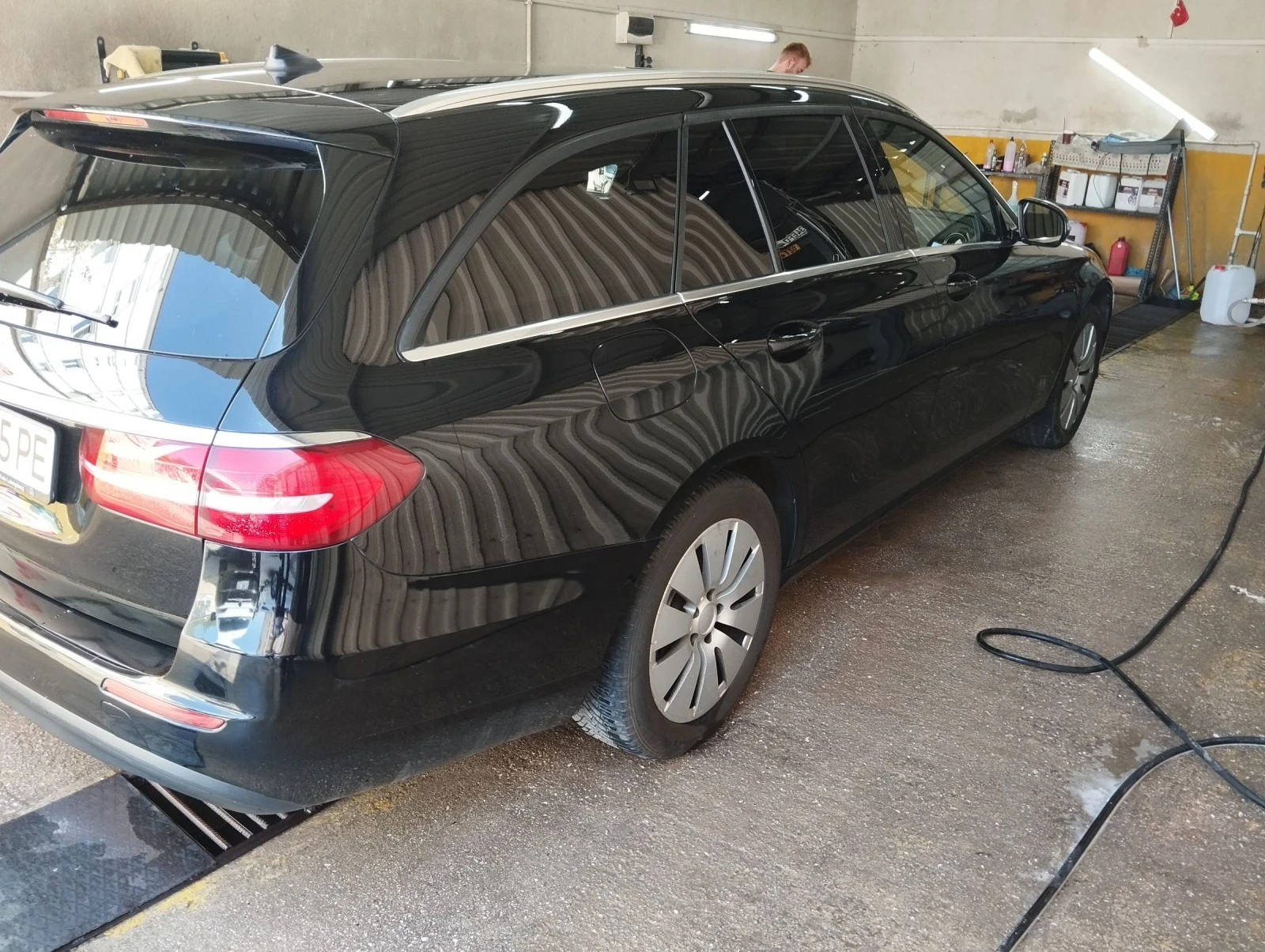 Mercedes-Benz E 200  - изображение 3