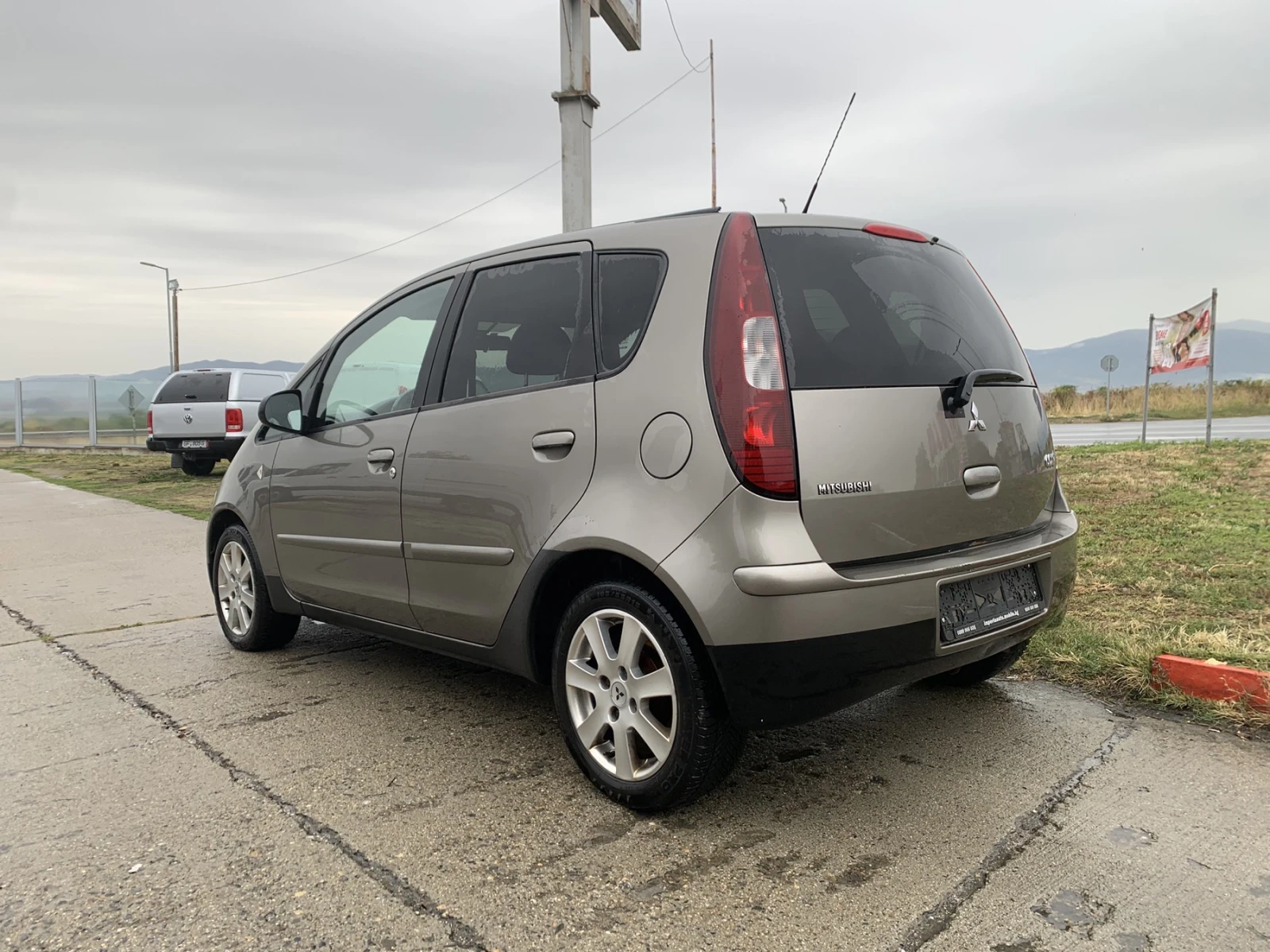 Mitsubishi Colt 1.3 i clima - изображение 10