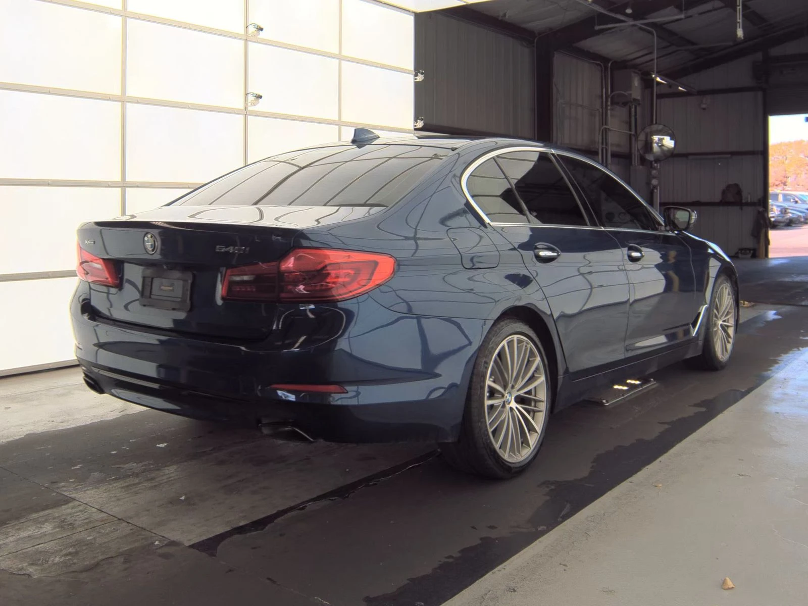 BMW 540 2018 BMW 5 Series Sedan 540i xDrive | Mobile.bg   4