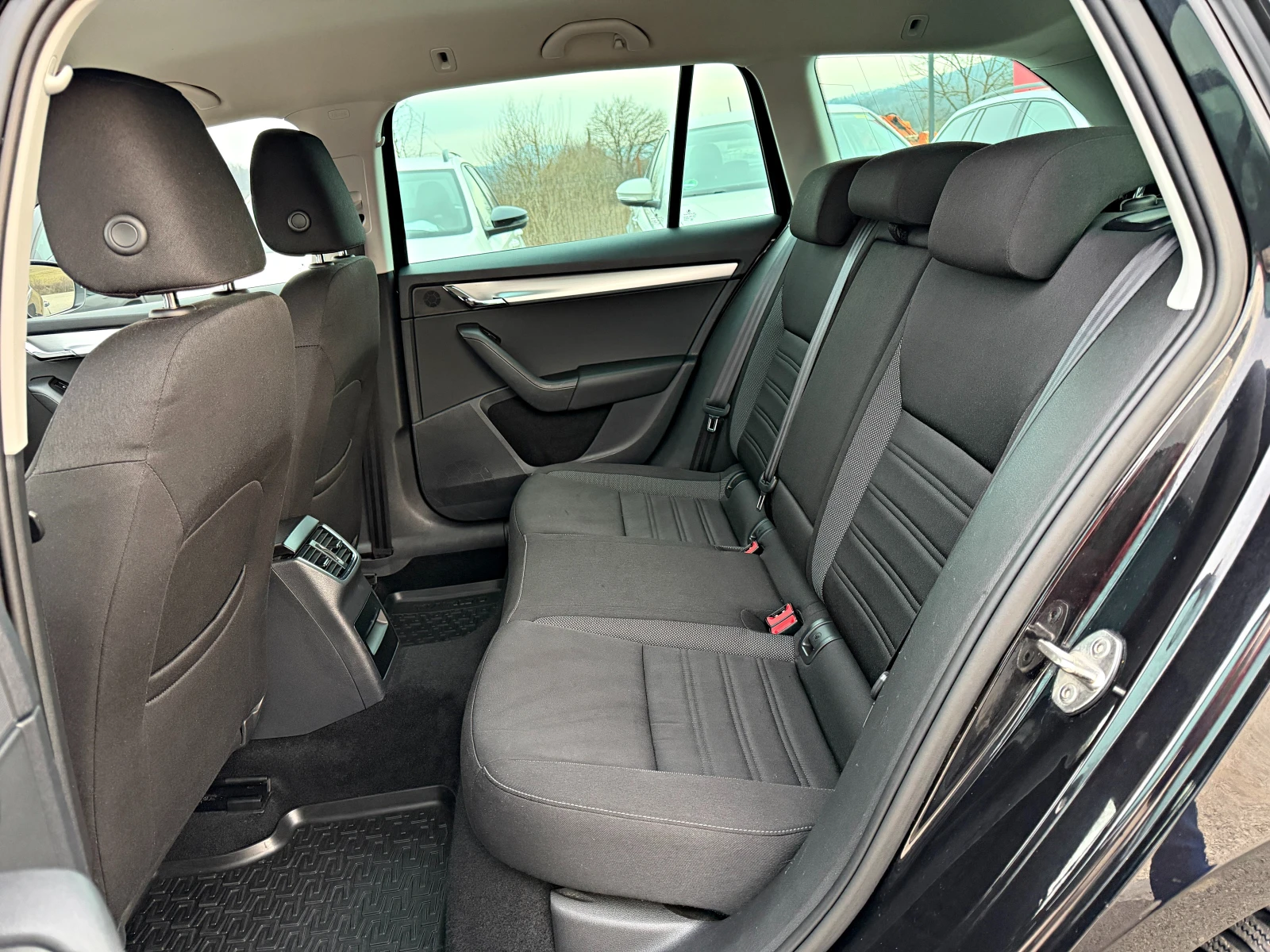 Skoda Octavia DSG LED КАМЕРА ПОДГРЕВ - изображение 8