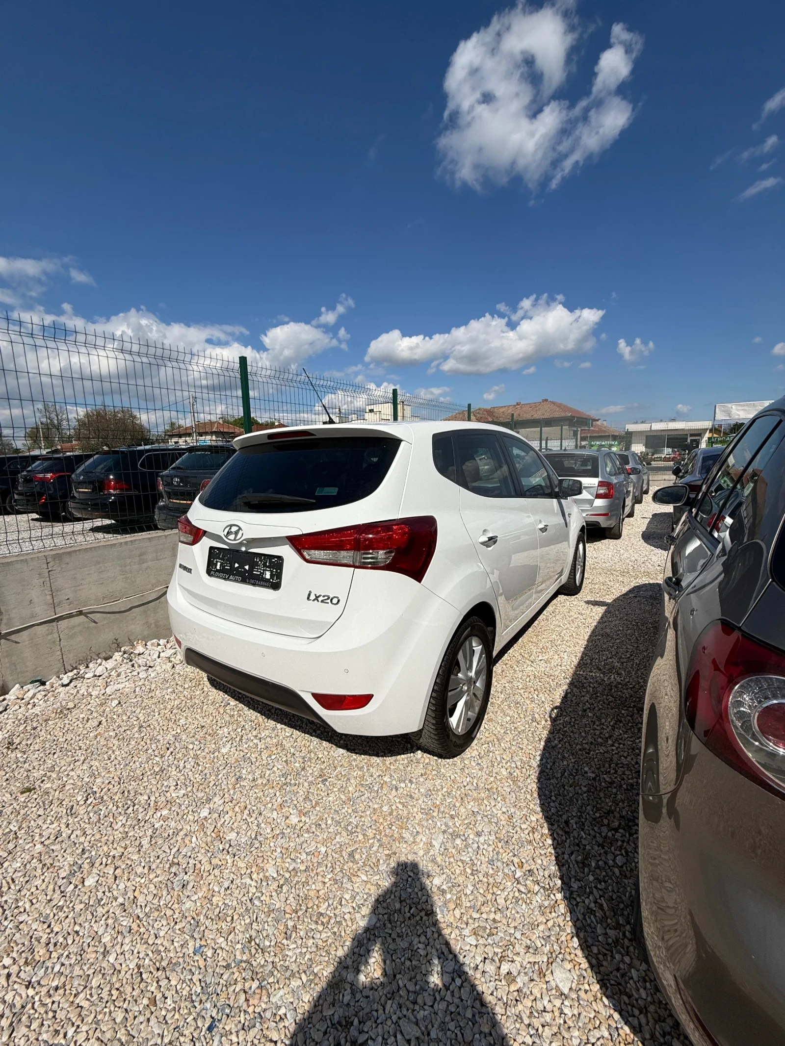 Hyundai Ix20 1.6i, снимка 6 - Автомобили и джипове - 54296177