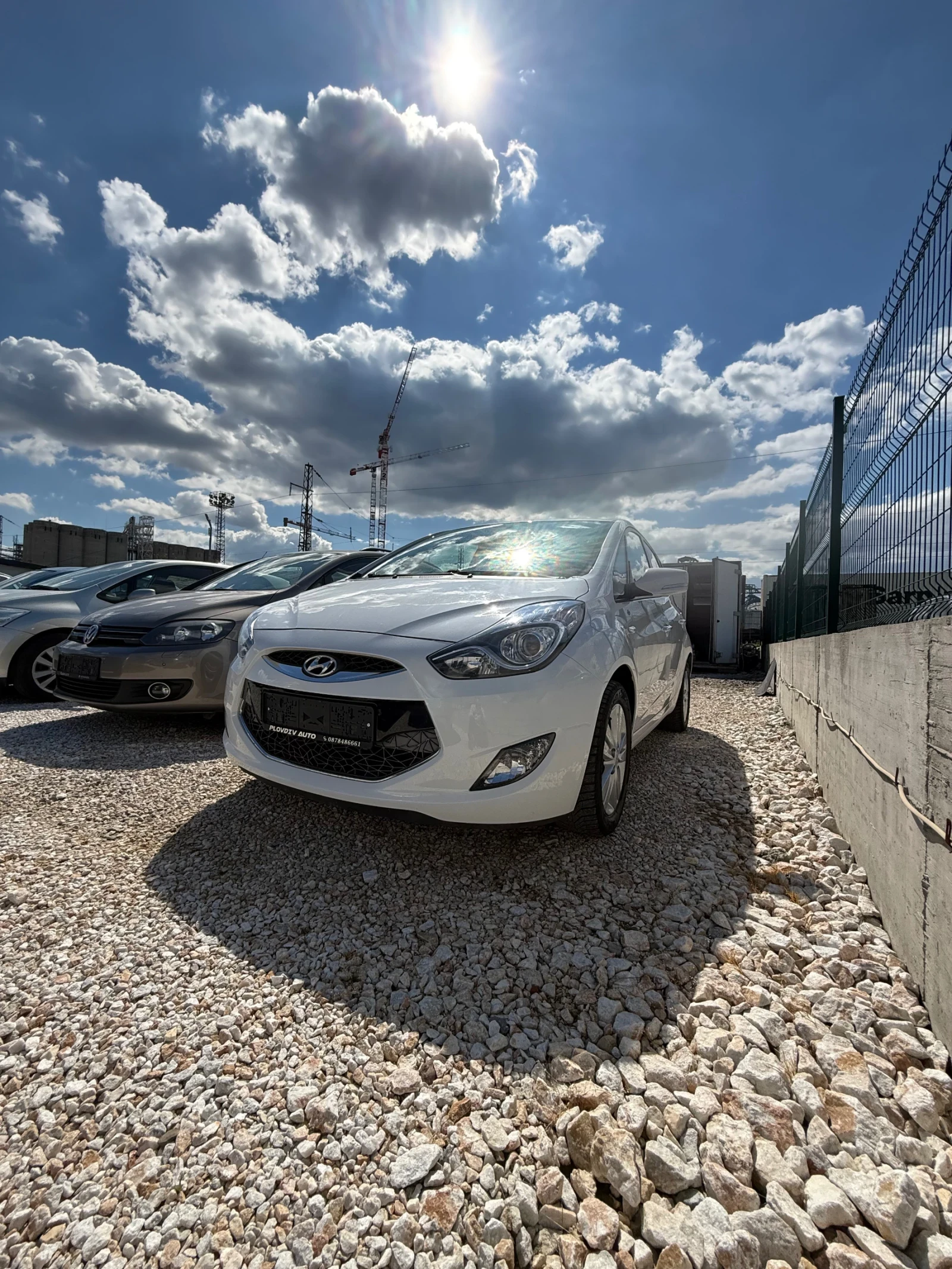 Hyundai Ix20 1.6i, снимка 4 - Автомобили и джипове - 54296177