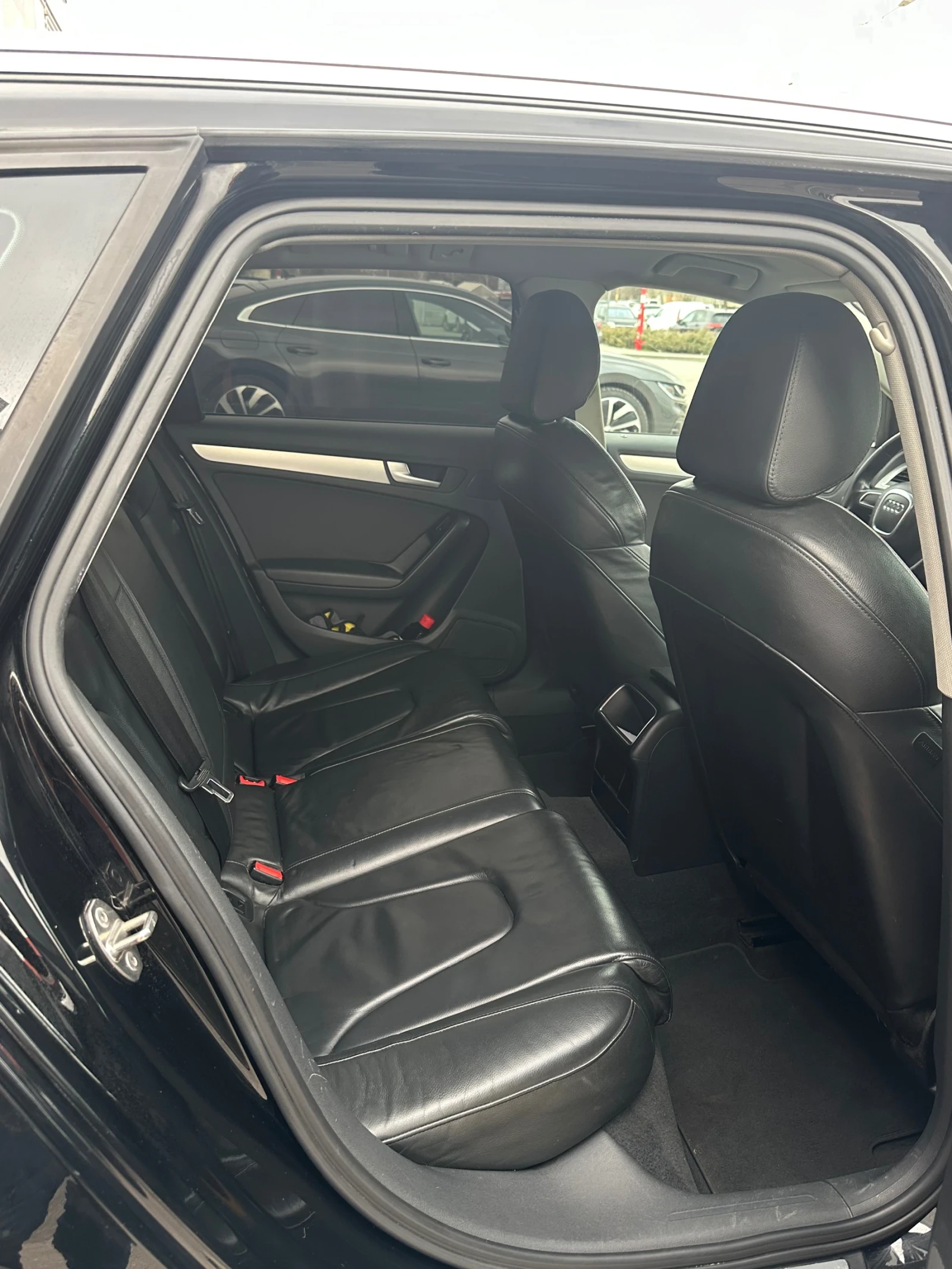 Audi A4 1.8 TFSI PERFECT , снимка 12 - Автомобили и джипове - 54295808