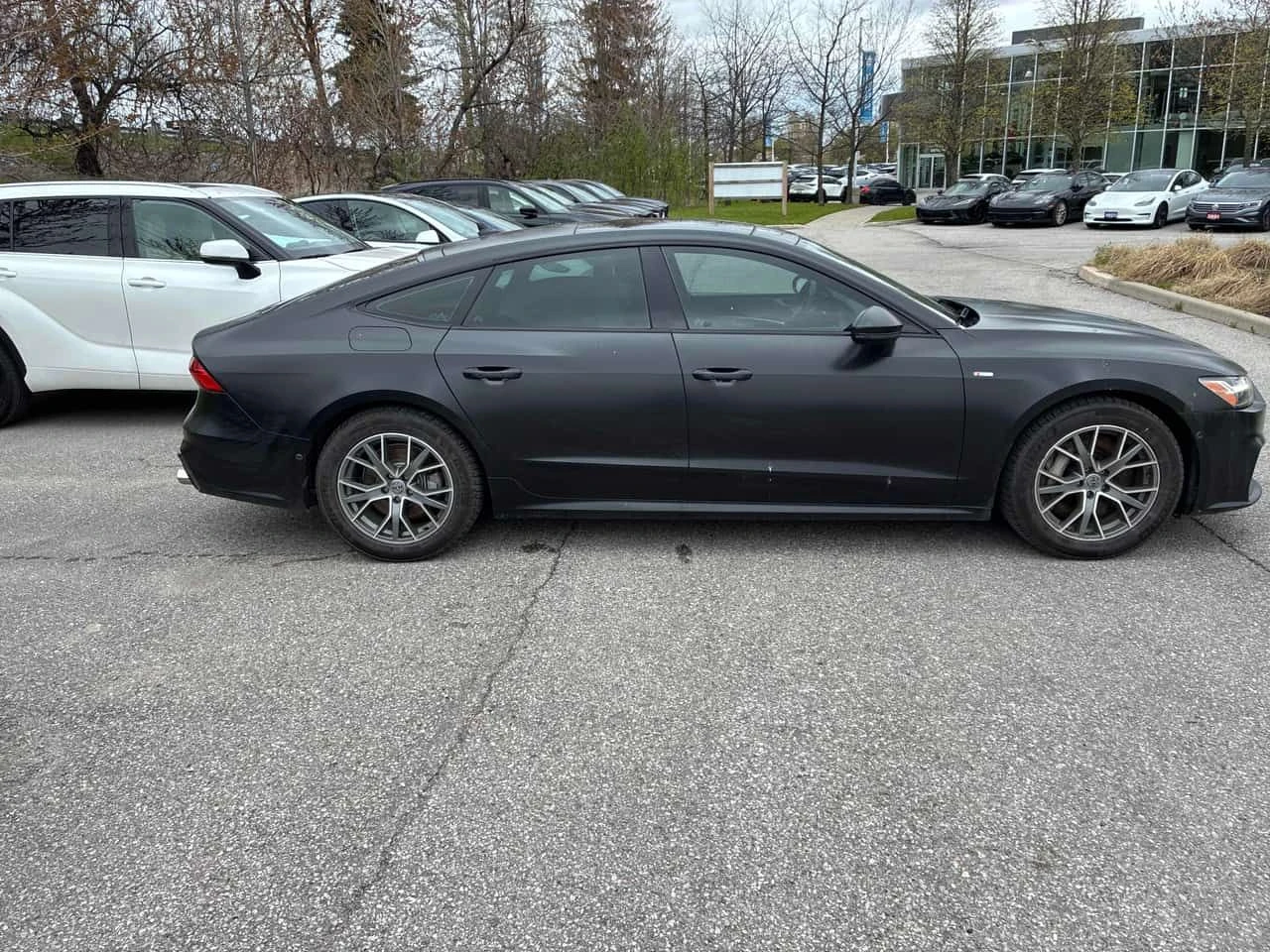 Audi A7 Technik/ПАНО/ОБДУХВАНЕ/ДИСТРОНИК/360/ГУМИ+ ДЖАНТИ, снимка 4 - Автомобили и джипове - 54572393