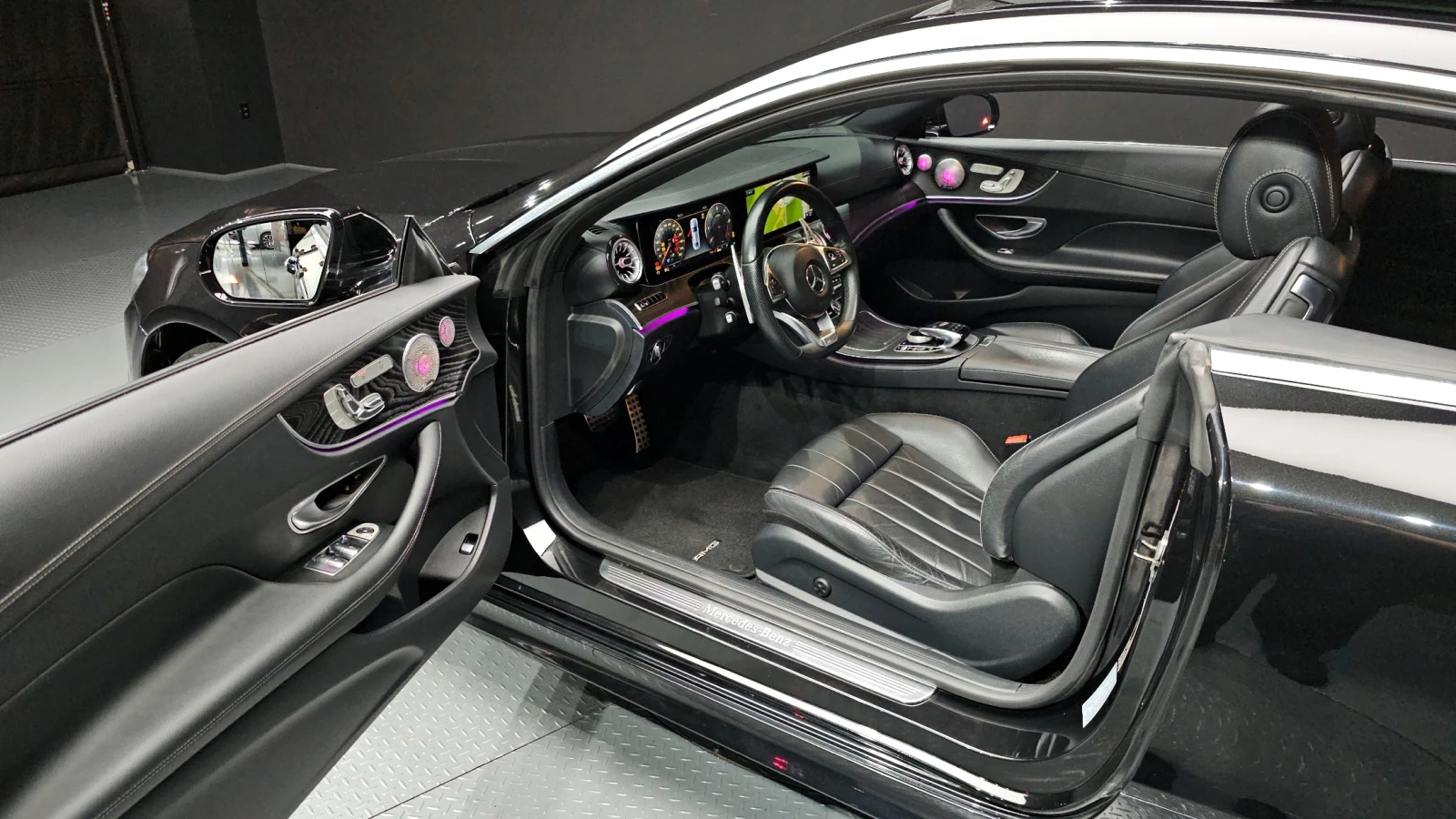 Mercedes-Benz E 220 AMG PK* HUD* BURMASTER* KEYLESS* DIGITAL* КРАЙНА Ц, снимка 9 - Автомобили и джипове - 55091207