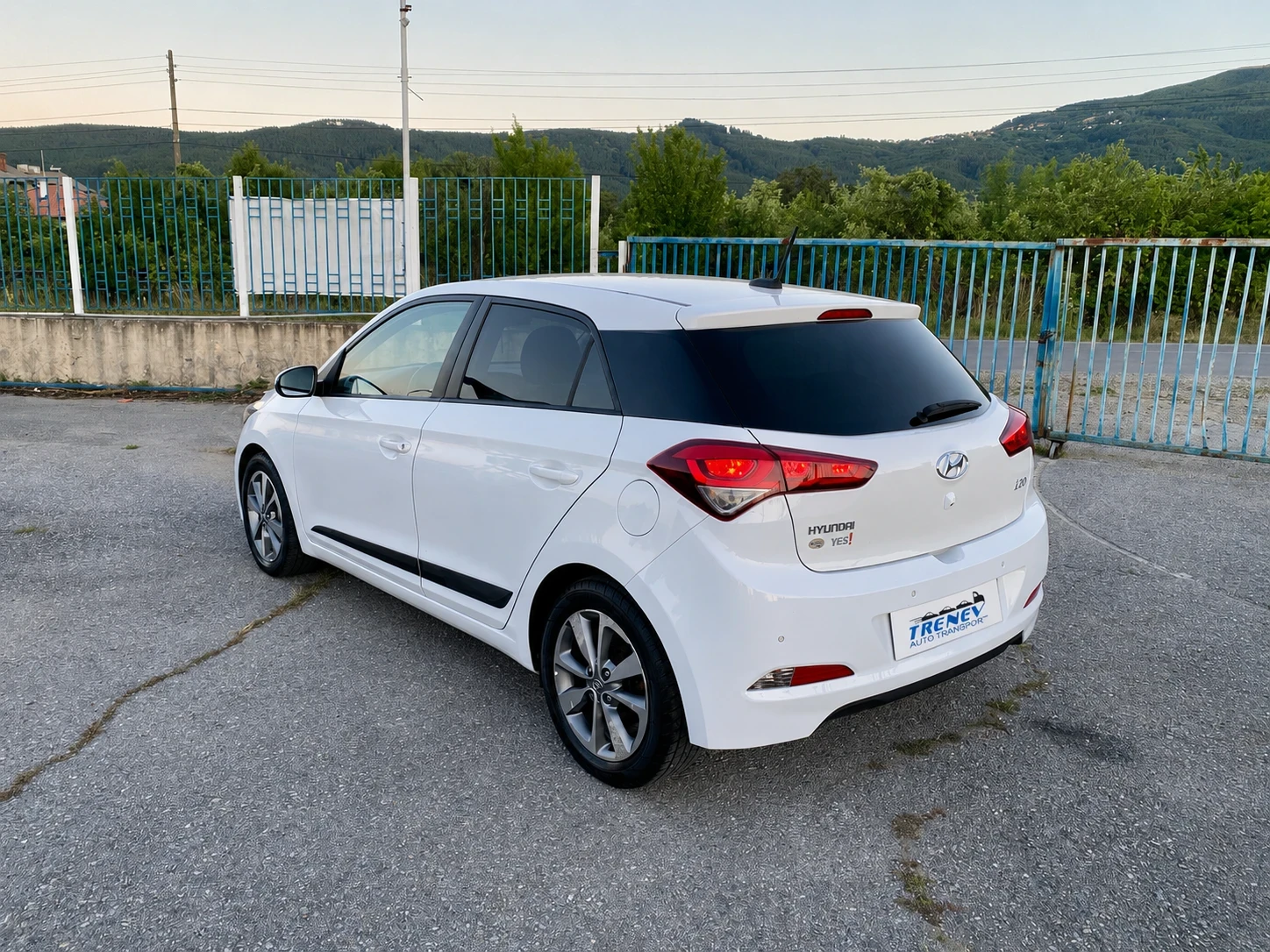 Hyundai I20 1.25 Yes Navi Camera Intro Edition, снимка 4 - Автомобили и джипове - 55160472