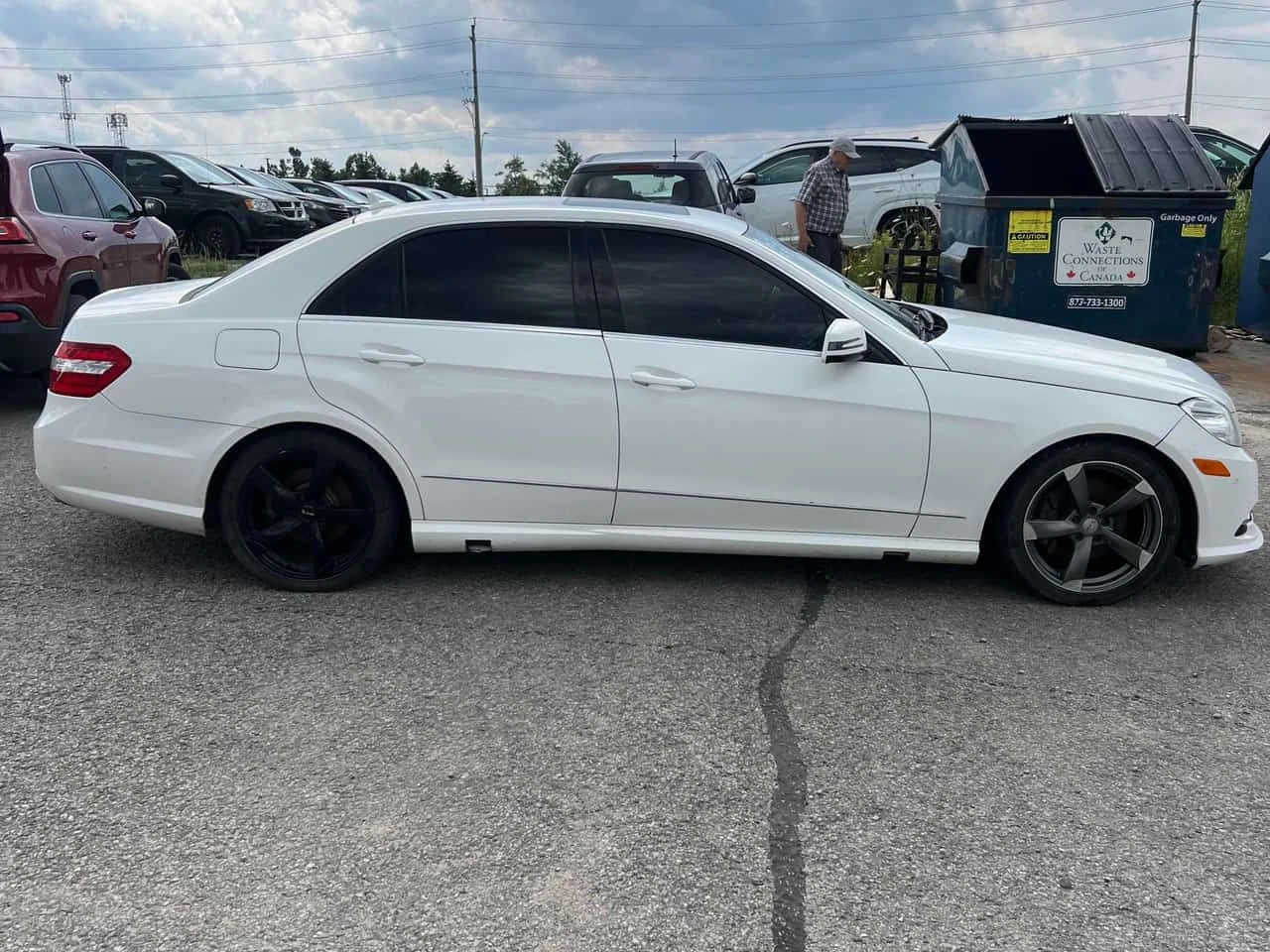 Mercedes-Benz E 300 4MATIC * AMG PACK* ПОДГРЕВИ* КАМЕРА* ШИБИДАХ*     , снимка 4 - Автомобили и джипове - 55424343