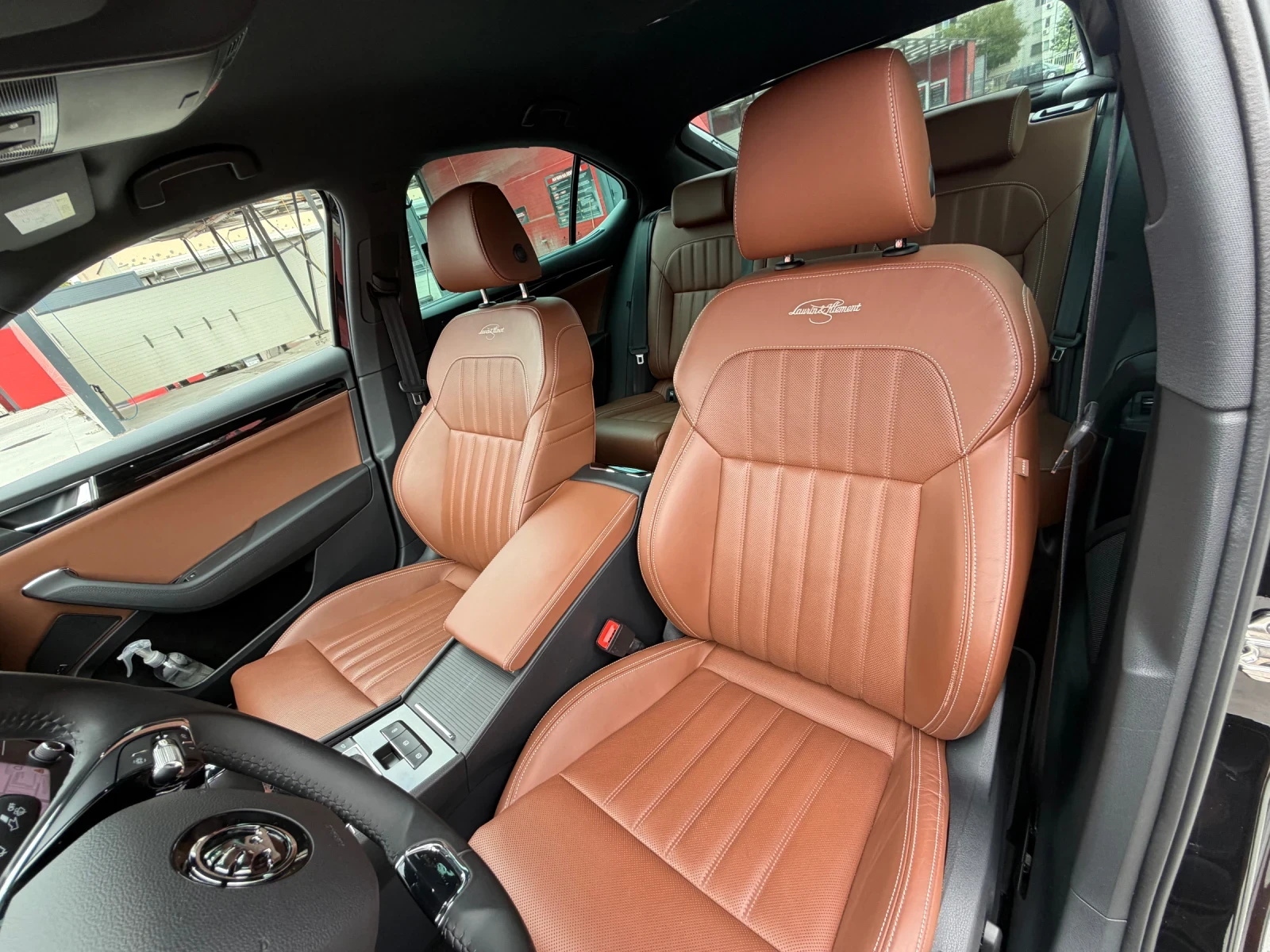 Skoda Superb 2024 год., 4x4, 116000kм., ГАРАНЦИЯ, снимка 10 - Автомобили и джипове - 55433668