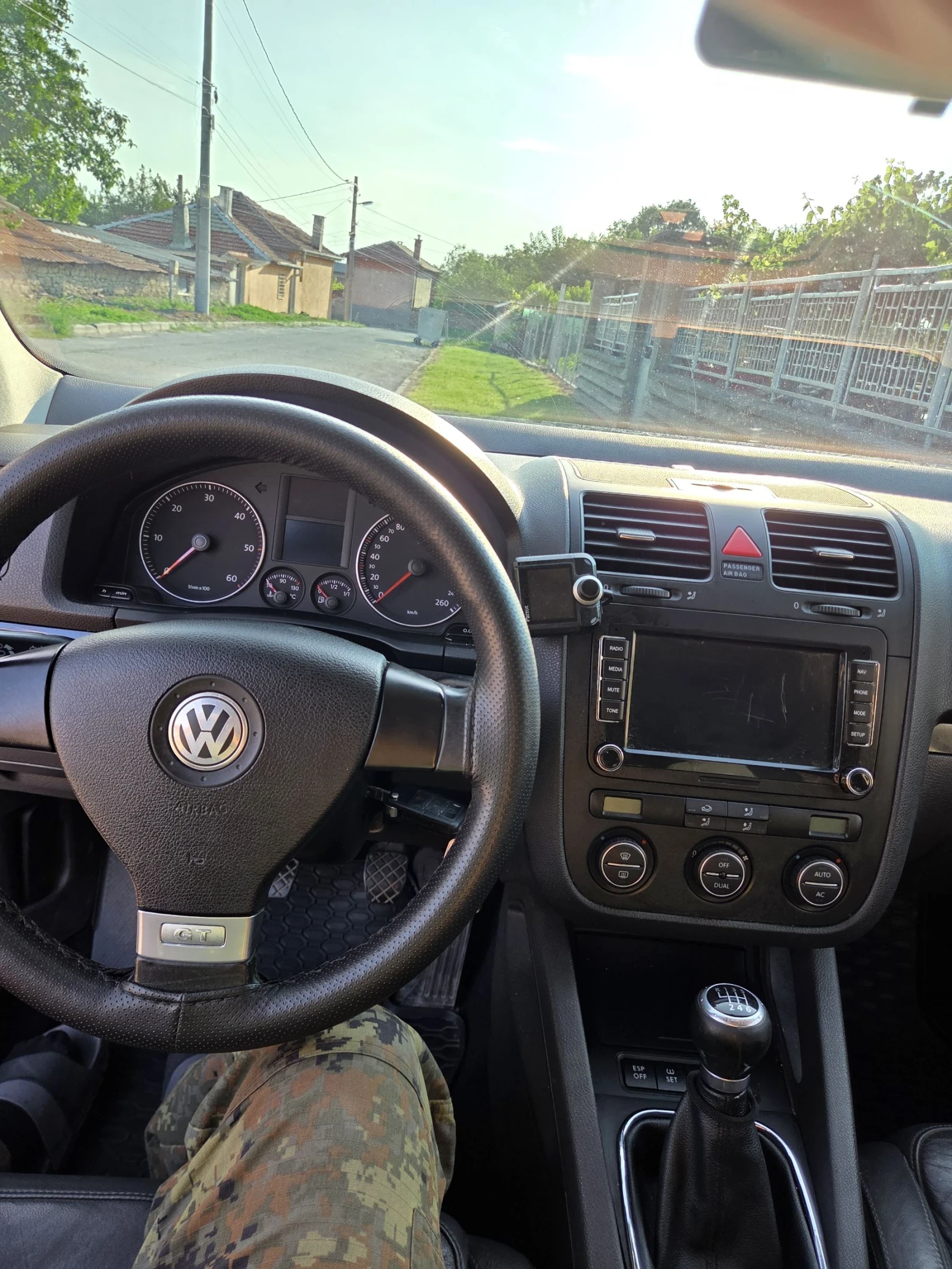 VW Golf, снимка 9 - Автомобили и джипове - 55435400