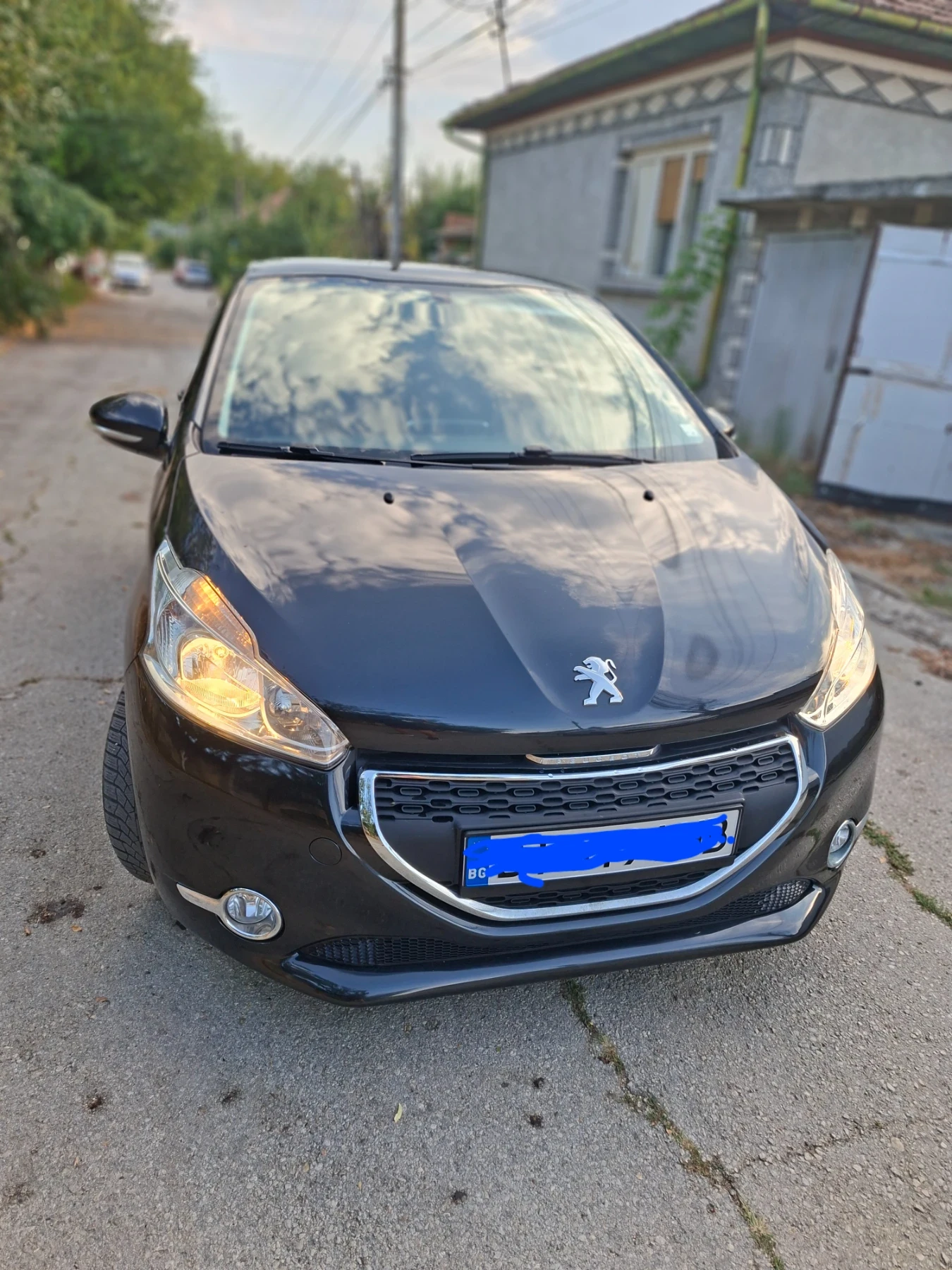 Peugeot 208, снимка 5 - Автомобили и джипове - 56094011